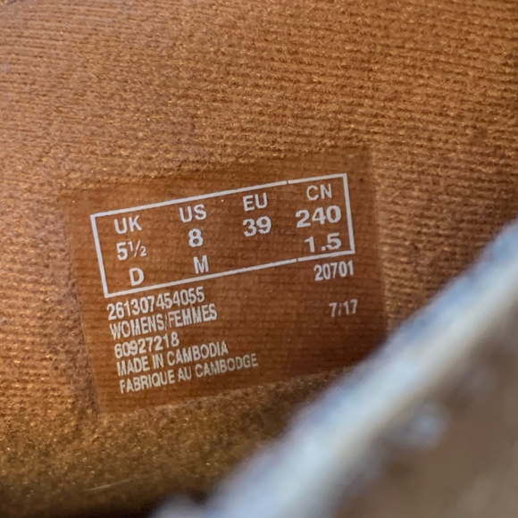 Clarks brown burnished leather "Addiy Zoie' ankle boots with strap accent - Picture 10 of 10